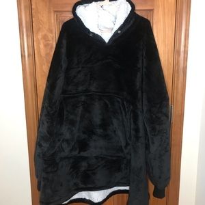 COMFY Oversized Sherpa Blanket Sweatshirt